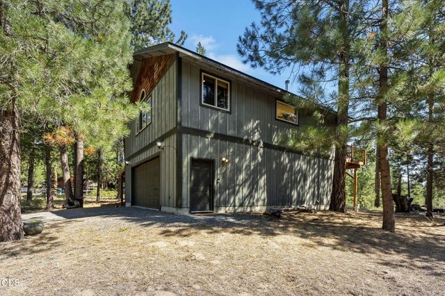 15150 Yellow Pine Loop, Bend, OR 97707