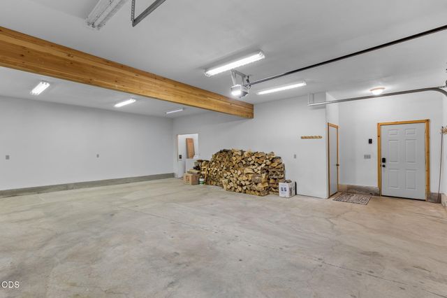 15150 Yellow Pine Loop, Bend, OR 97707
