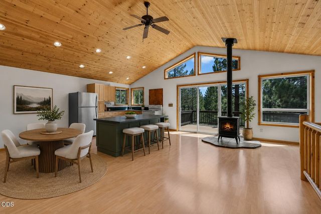 15150 Yellow Pine Loop, Bend, OR 97707