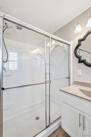 1064 Dyess Way, St Charles, MO 63301