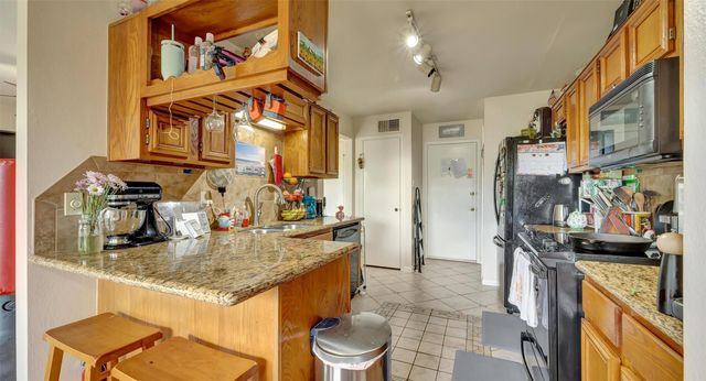 16158 Seahorse Drive, Houston, TX 77062