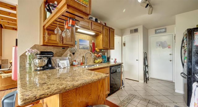 16158 Seahorse Drive, Houston, TX 77062
