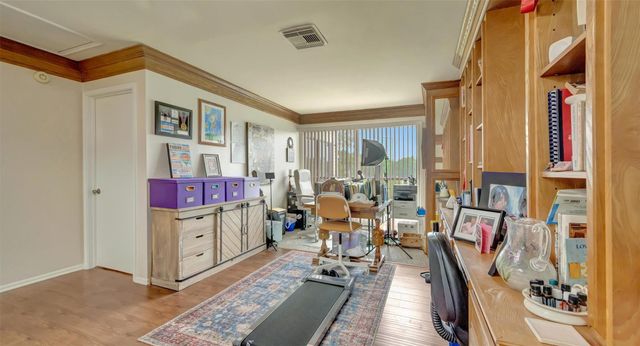 16158 Seahorse Drive, Houston, TX 77062