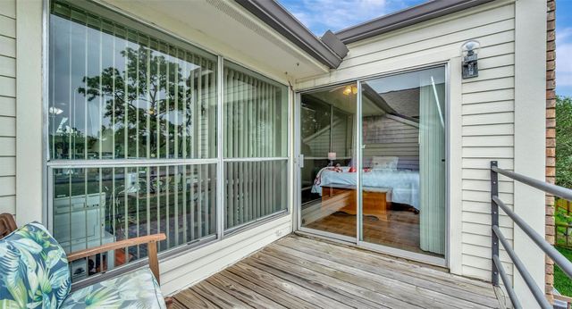 16158 Seahorse Drive, Houston, TX 77062
