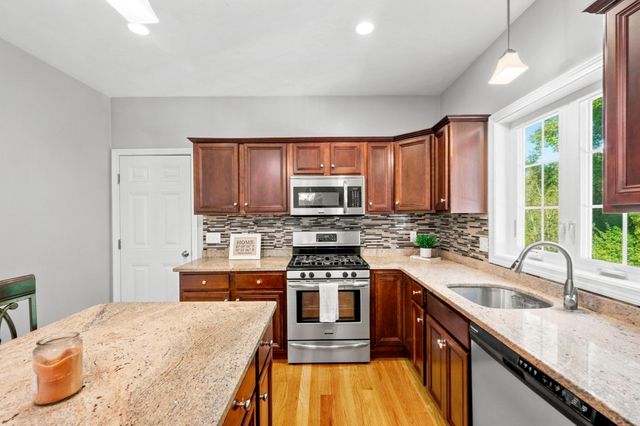 1677 Plymouth St, Bridgewater, MA 02324