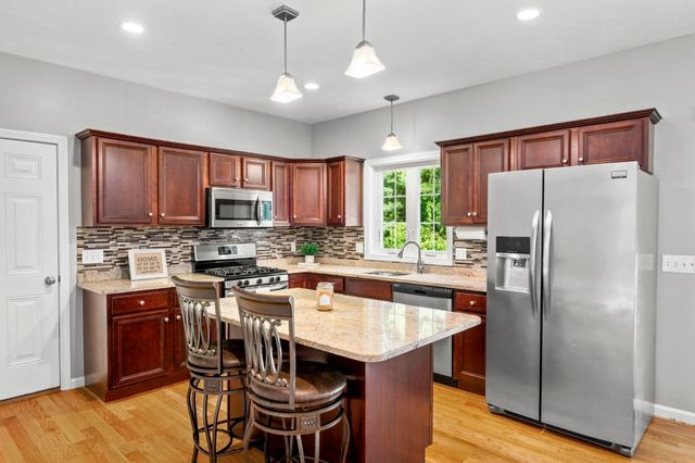 1677 Plymouth St, Bridgewater, MA 02324