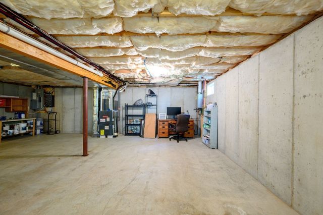 1677 Plymouth St, Bridgewater, MA 02324