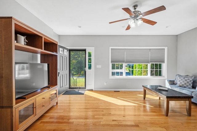 1677 Plymouth St, Bridgewater, MA 02324