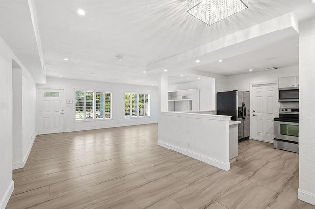 1777 NE 17th Street, Fort Lauderdale, FL 33305