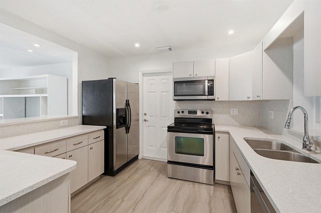 1777 NE 17th Street, Fort Lauderdale, FL 33305