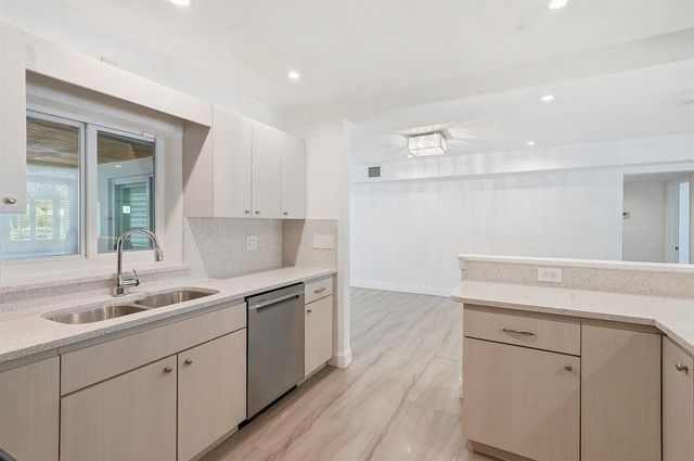 1777 NE 17th Street, Fort Lauderdale, FL 33305