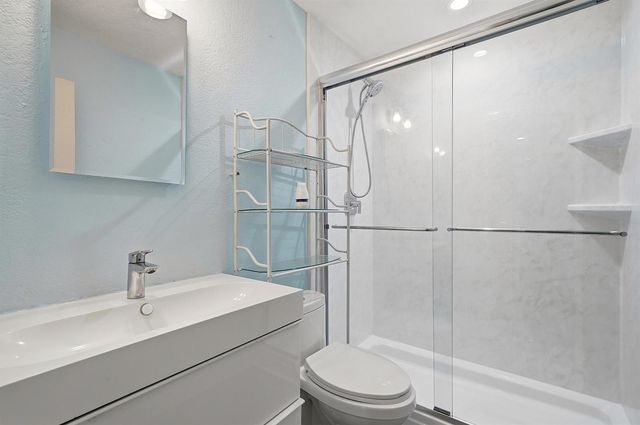 1777 NE 17th Street, Fort Lauderdale, FL 33305