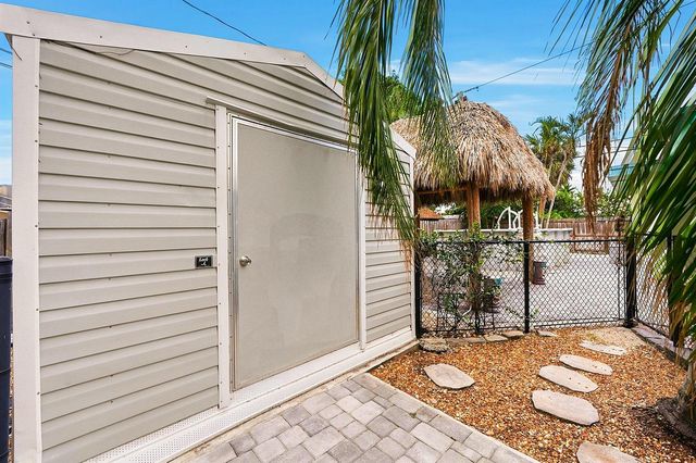 1777 NE 17th Street, Fort Lauderdale, FL 33305