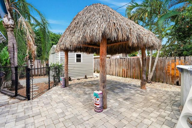 1777 NE 17th Street, Fort Lauderdale, FL 33305