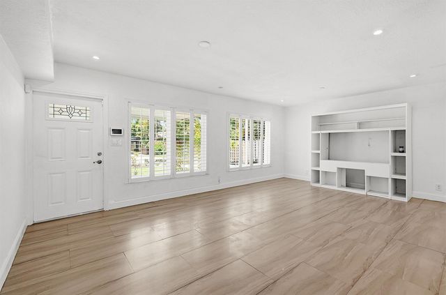 1777 NE 17th Street, Fort Lauderdale, FL 33305
