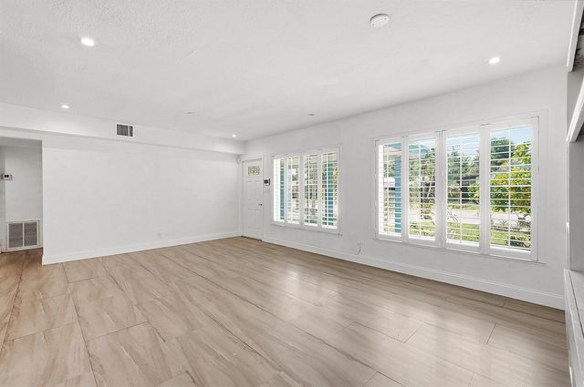 1777 NE 17th Street, Fort Lauderdale, FL 33305