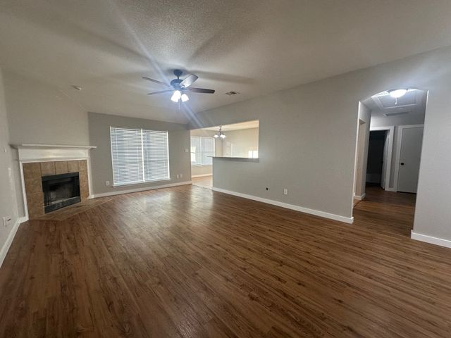 203 Shadow Bend Drive, Red Oak, TX 75154