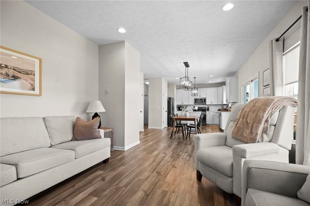 37390 Amber Way, North Ridgeville, OH 44039