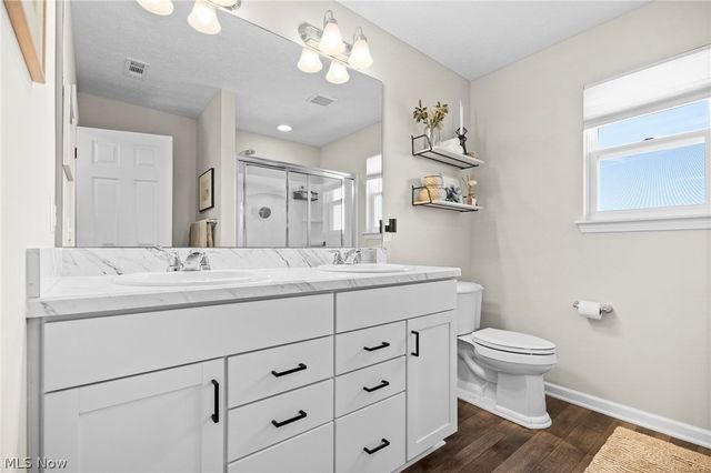 37390 Amber Way, North Ridgeville, OH 44039