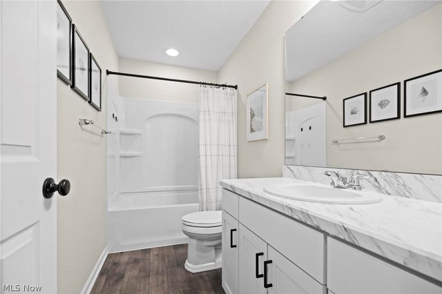 37390 Amber Way, North Ridgeville, OH 44039