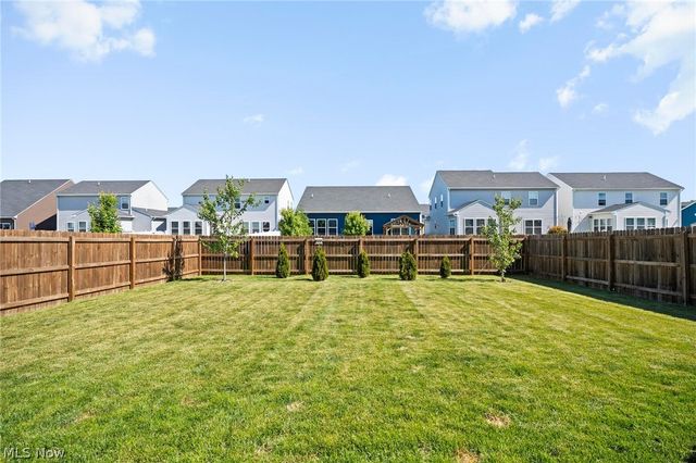 37390 Amber Way, North Ridgeville, OH 44039