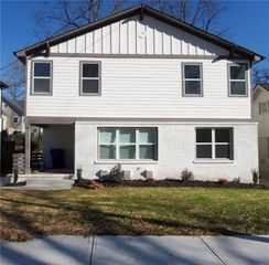 708 Rochelle SW Drive, Atlanta, GA 30310