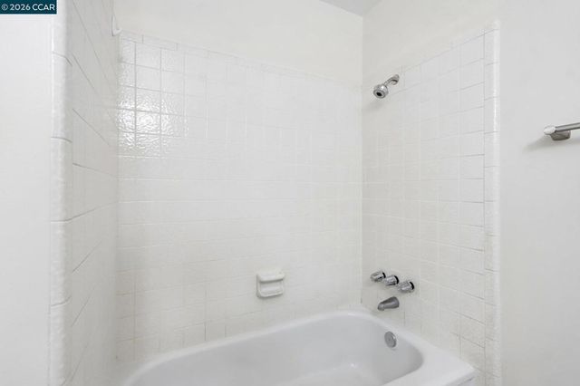 5456 Degnan Dr, Martinez, CA 94553