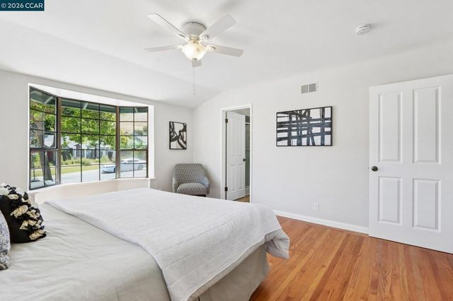 5456 Degnan Dr, Martinez, CA 94553