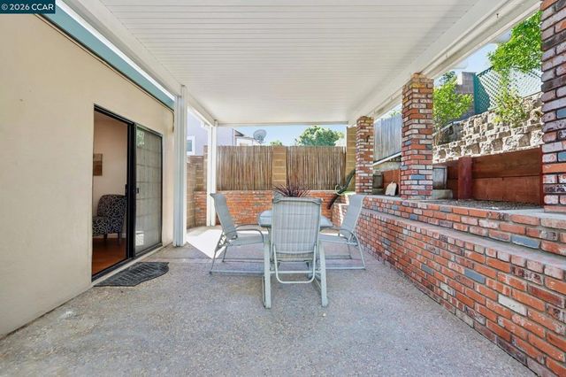 5456 Degnan Dr, Martinez, CA 94553