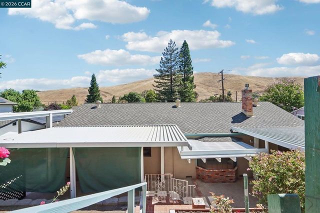 5456 Degnan Dr, Martinez, CA 94553