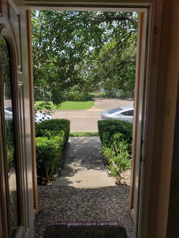14333 Memorial Drive 99, Houston, TX 77079