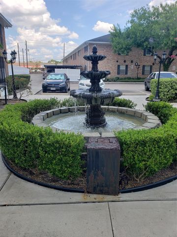 14333 Memorial Drive 99, Houston, TX 77079