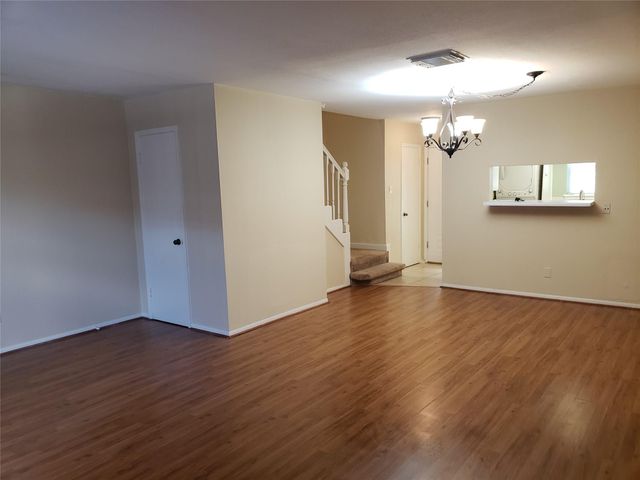 14333 Memorial Drive 99, Houston, TX 77079