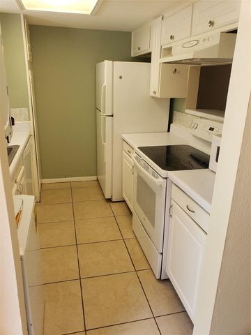 14333 Memorial Drive 99, Houston, TX 77079