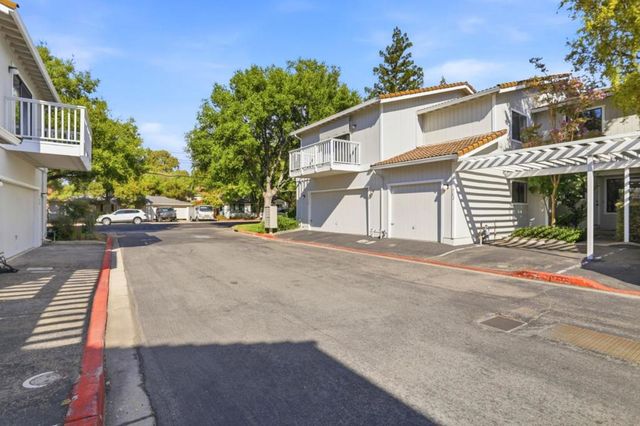 762 Pollard Road, Los Gatos, CA 95032