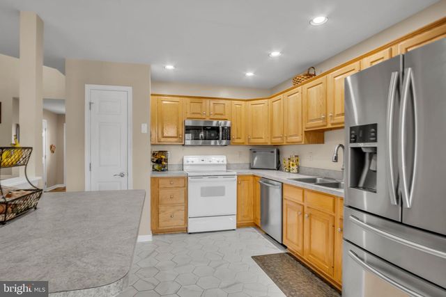 2194 GLEIM COURT, Enola, PA 17025