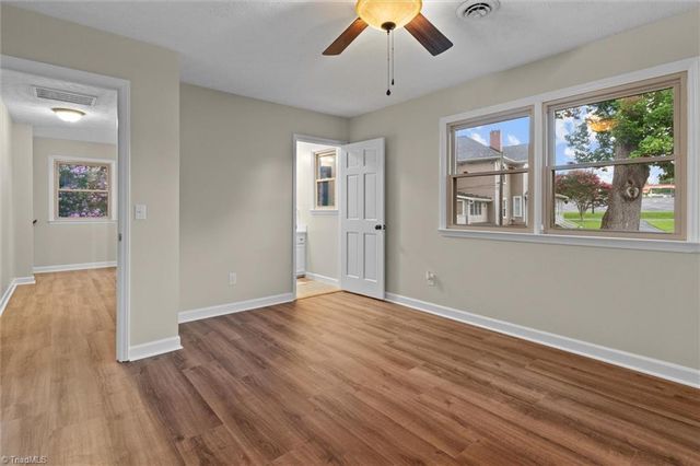 1912 Inman Circle, Mount Airy, NC 27030