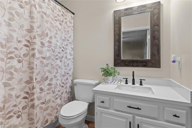 1912 Inman Circle, Mount Airy, NC 27030