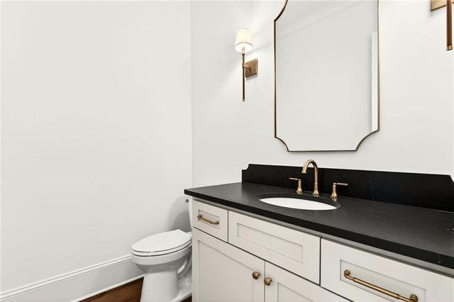 102 King Street, Roswell, GA 30075