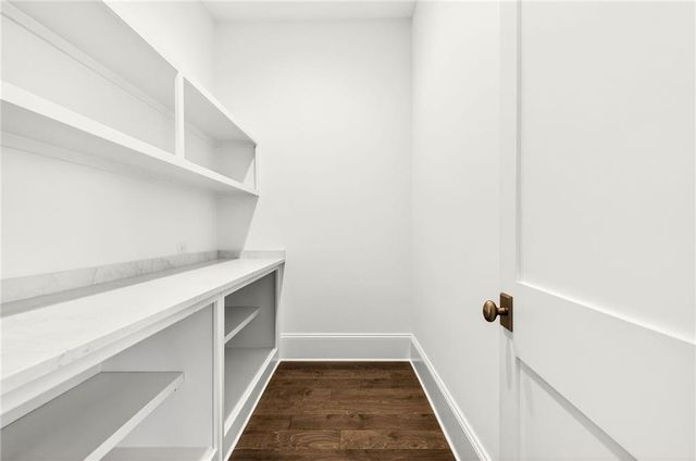 102 King Street, Roswell, GA 30075