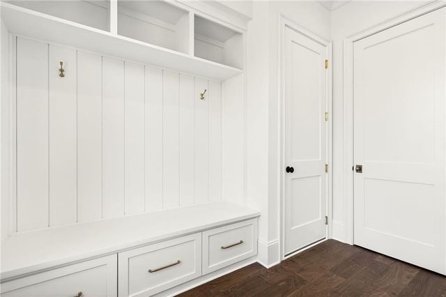 102 King Street, Roswell, GA 30075