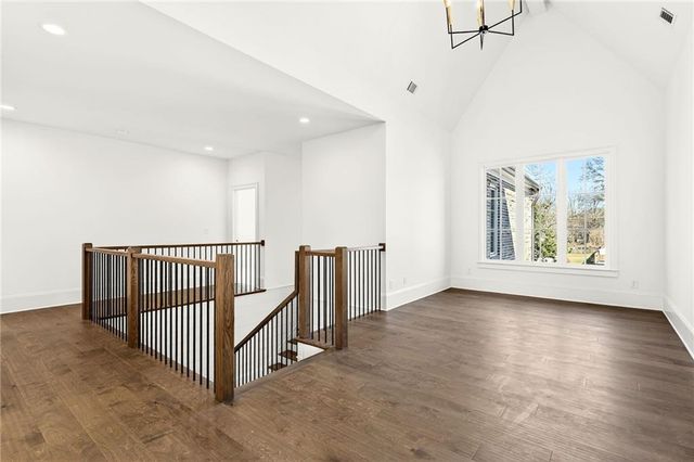 102 King Street, Roswell, GA 30075