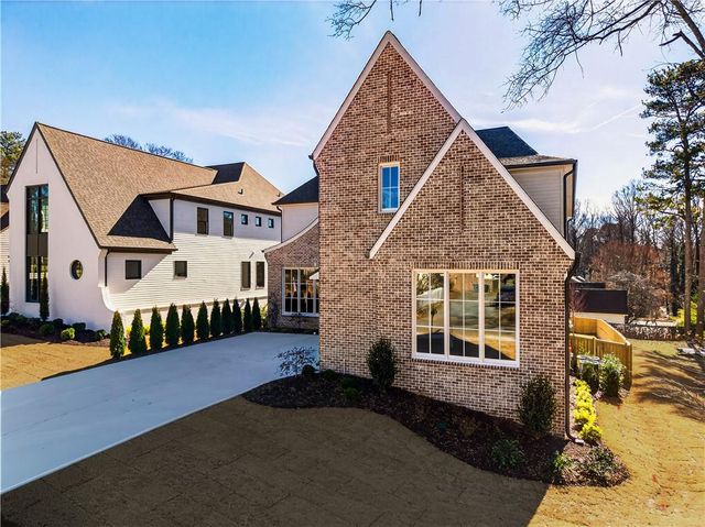 102 King Street, Roswell, GA 30075