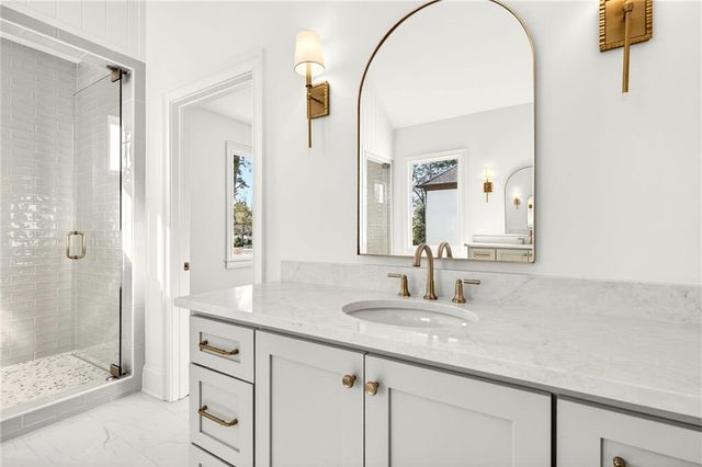 102 King Street, Roswell, GA 30075