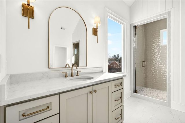 102 King Street, Roswell, GA 30075