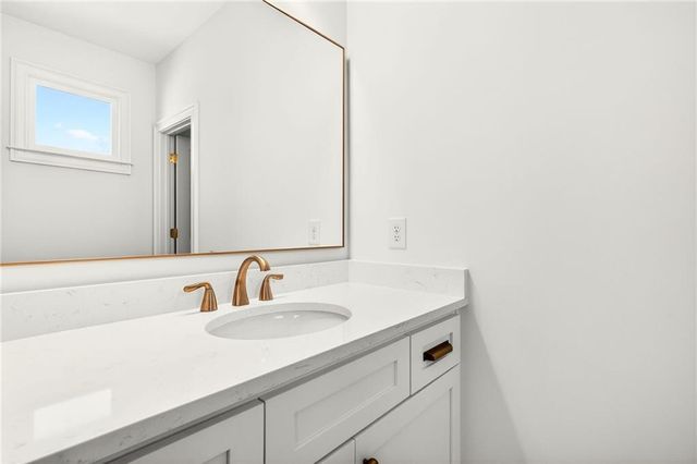 102 King Street, Roswell, GA 30075