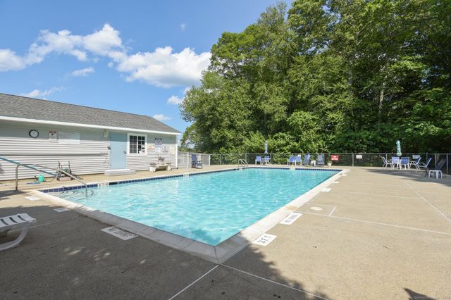 310 Boston Post Road 165, Waterford, CT 06385