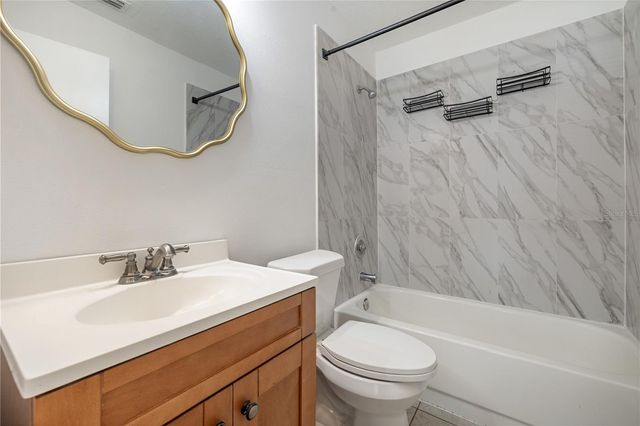 8517 RENALD BOULEVARD, Tampa, FL 33637