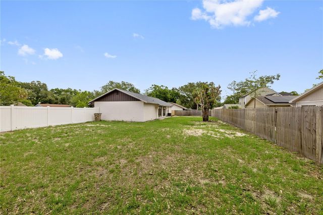 8517 RENALD BOULEVARD, Tampa, FL 33637