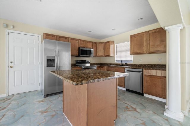 8517 RENALD BOULEVARD, Tampa, FL 33637